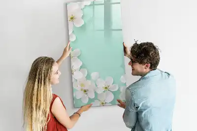 Magnettavla med motiv av blommande blommor