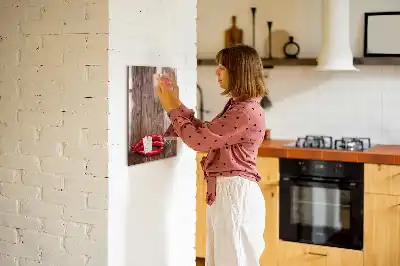 Magnettavla för ritning med motiv av chili på träbräda