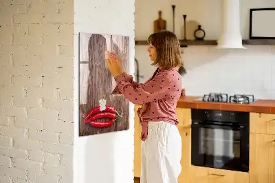 Magnettavla för ritning med motiv av chili på träbräda