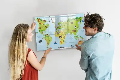 Magnetisk rittavla med motiv av en världskarta med djur