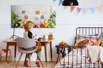 Magnetisk tavla med penna med motiv av grönsaker på bordet