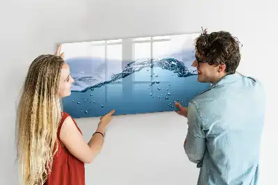 Magnetisk tavla med penna vattendetalj