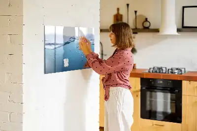 Magnetisk tavla med penna vattendetalj