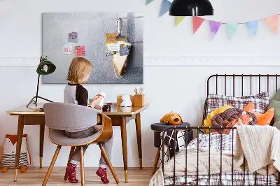 Magnetisk tavla med penna tårtbit