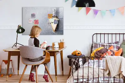 Magnetisk tavla med penna tårtbit