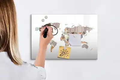 Magnetisk tavla med penna karta med färgglada bokstäver