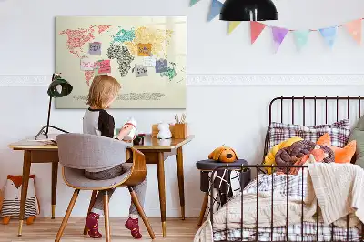 Magnetisk rittavla med motiv av en världskarta av bokstäver