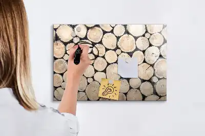 Magnetisk tavla med penna kapade trädstammar