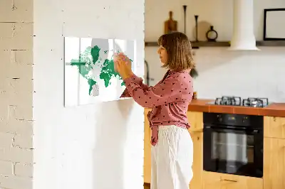 Magnetisk rittavla med motiv av en grön världskarta
