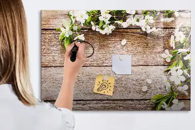Magnetisk tavla med penna motiv med blommor på trä