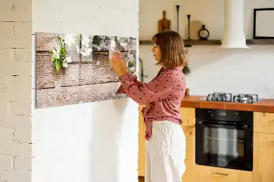 Magnetisk tavla med penna motiv med blommor på trä