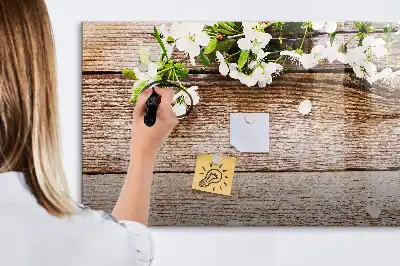 Magnetisk tavla med penna motiv med blommor på trä