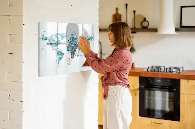 Magnetisk rittavla med motiv av en världskarta i akvarellstil