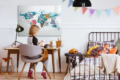 Magnetisk rittavla med motiv av en världskarta i akvarellstil