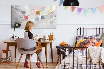 Magnetisk tavla med penna i marmormönster
