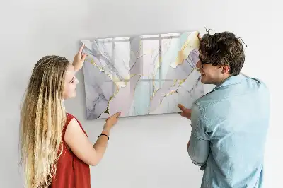 Magnetisk tavla med penna i marmormönster