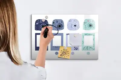 Magnetisk tavla med penna polaroidramar
