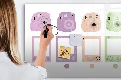Magnetisk rittavla i form av ett kameraset