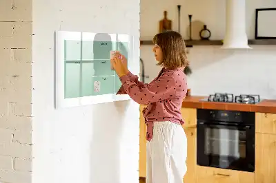 Skrivbordsorganisatör med magnetisk tavla och penna