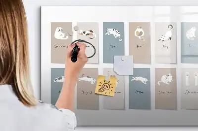 Kattkalender med magnetisk tavla och penna