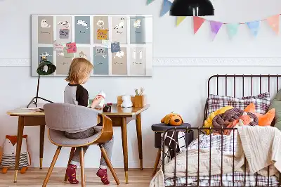 Kattkalender med magnetisk tavla och penna