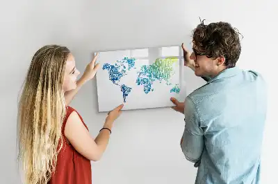 Magnetisk tavla med penna karta över söta ord