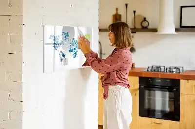 Magnetisk tavla med penna karta över söta ord