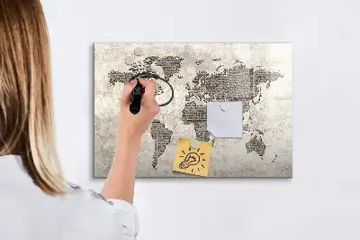 Magnetisk tavla världskarta av tidningspapper med penna
