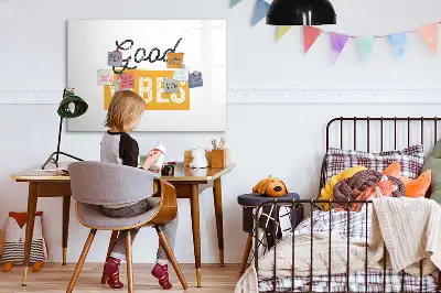 Magnetisk tavla med penna inspirerande mening