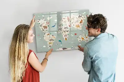 Magnetisk rittavla med motiv av världskarta och djur