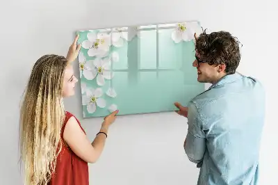 Magnetisk tavla med penna motiv med flytande tusenskönor