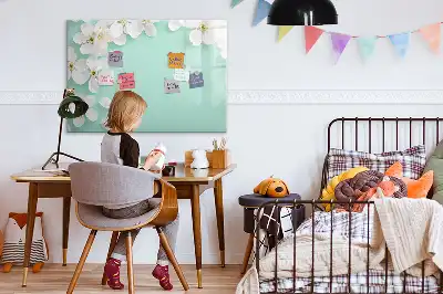 Magnetisk tavla med penna motiv med flytande tusenskönor