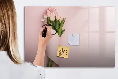 Magnetisk tavla med penna och motiv av blombukett