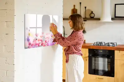 Magnetisk rittavla med motiv av ängsblommor