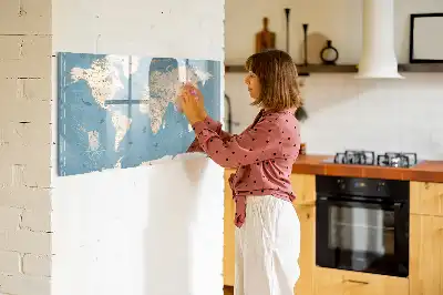 Världskarta magnetisk tavla med penna i vintageutförande
