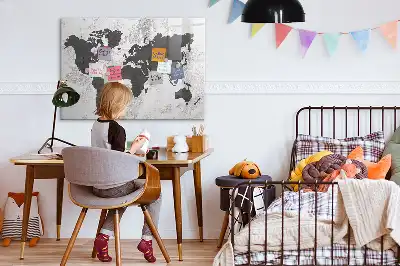 Magnetisk rittavla världskarta på betong