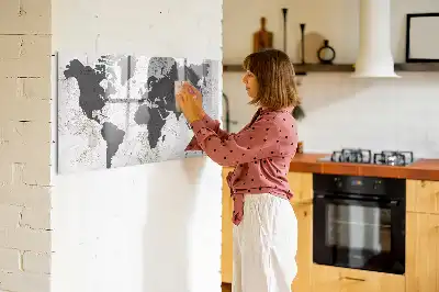 Magnetisk rittavla världskarta på betong