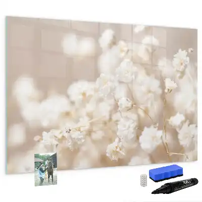 Magnetisk tavla med penna små vita blommor