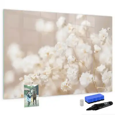 Magnetisk tavla med penna små vita blommor