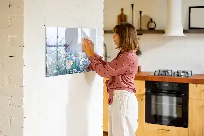 Magnetisk rittavla fjäril på ängen