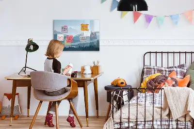 Magnetisk tavla med penna och motiv av bergslandskap