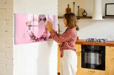 Magnetisk tavla med penna hjärtmotiv med blommor