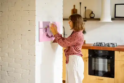 Magnetisk tavla med penna hjärtmotiv med blommor