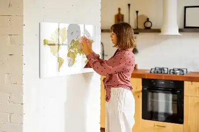 Magnetisk rittavla med motiv av gyllene världskarta