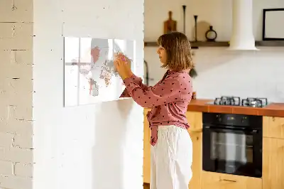 Magnetisk världskarta med tillhörande penna