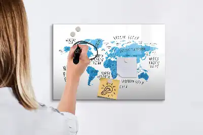 Magnetisk tavla med penna blå karta över jorden