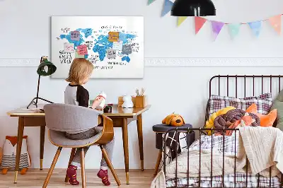 Magnetisk tavla med penna blå karta över jorden