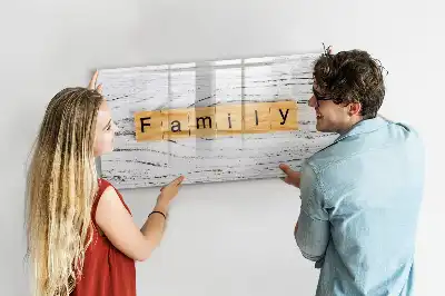 Magnetisk tavla med penna familjemotiv