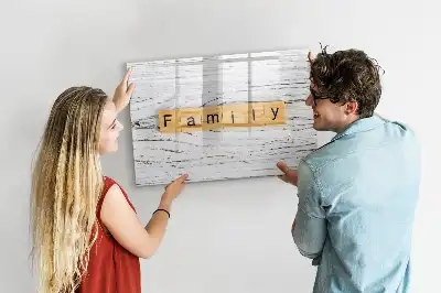Magnetisk tavla med penna familjemotiv