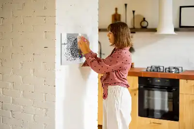 Magnetisk tavla med penna och motiv av hjärnabstraktion